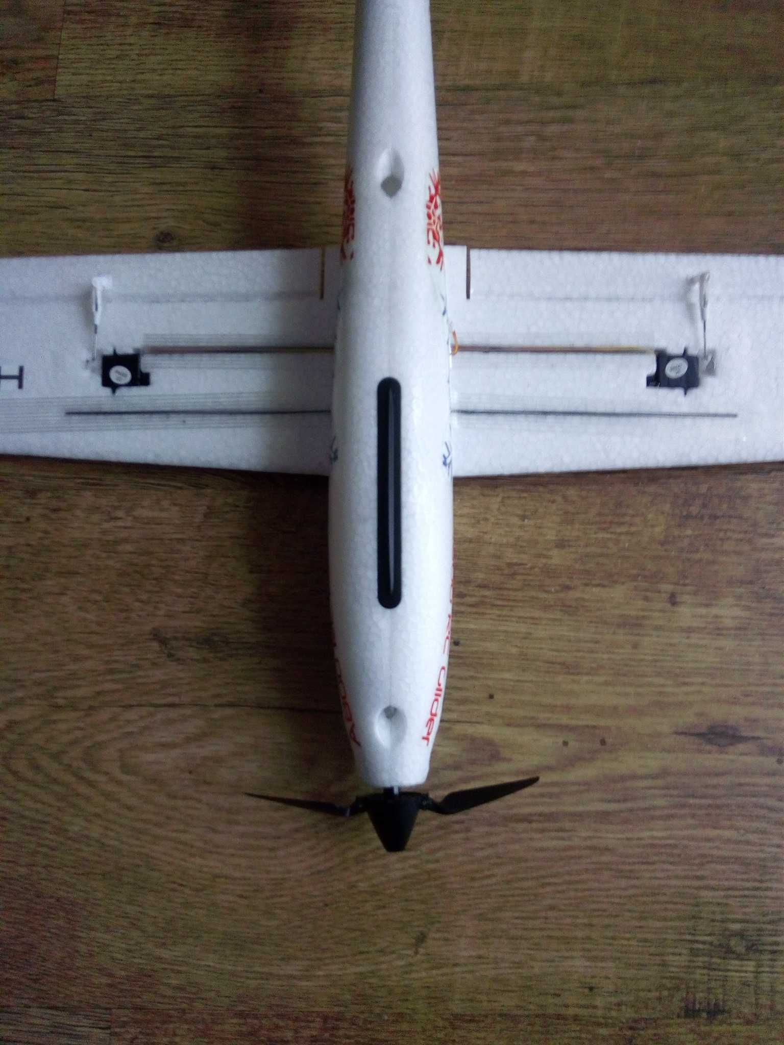 Szybowiec elektryczny RC A800 4 K żyro