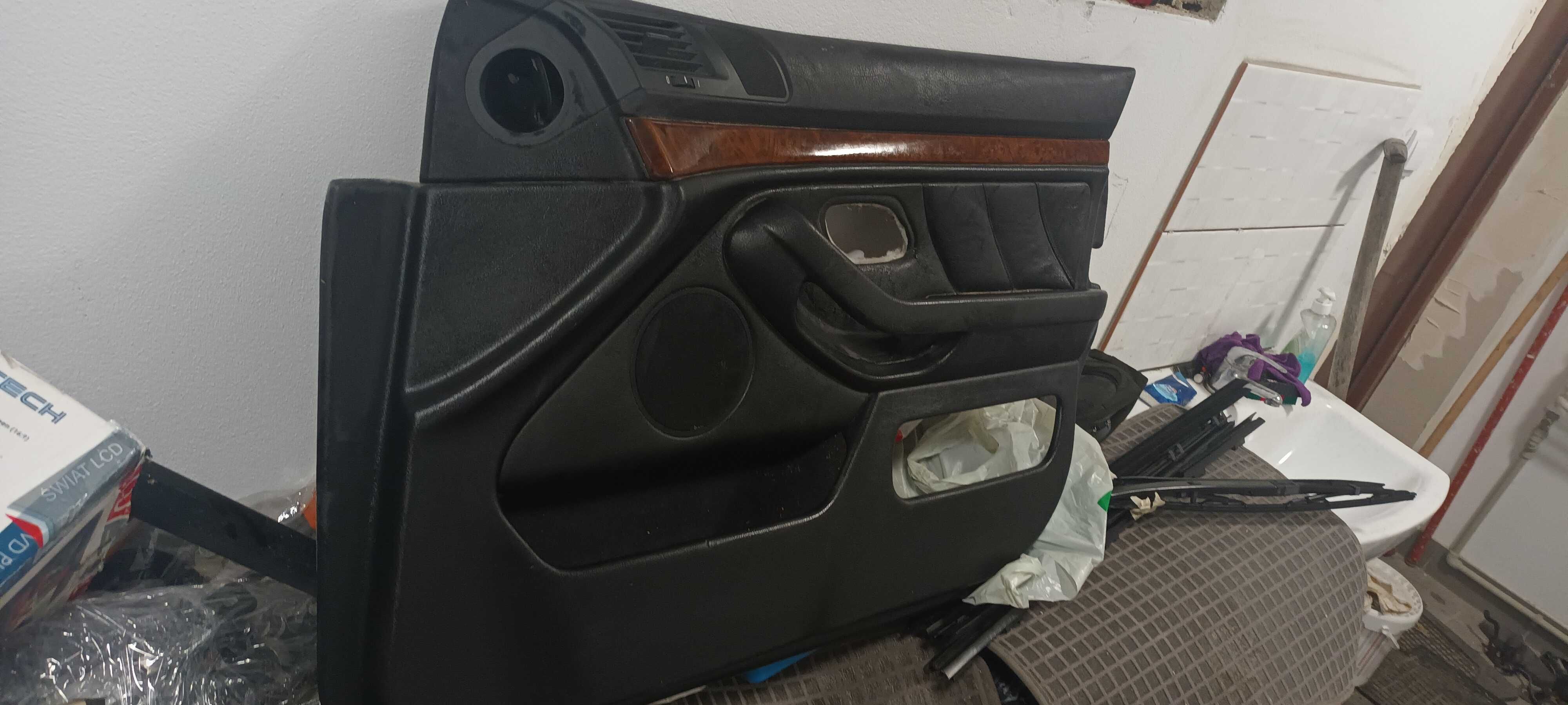 BMW E39 boczek prawy przód lift tapicerka skóra wysyłka