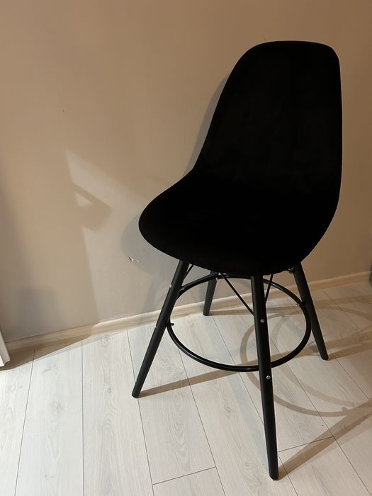Hoker czarny welur loft