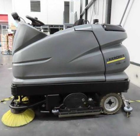 Підлогомийна, поломоечная машина Karcher B250