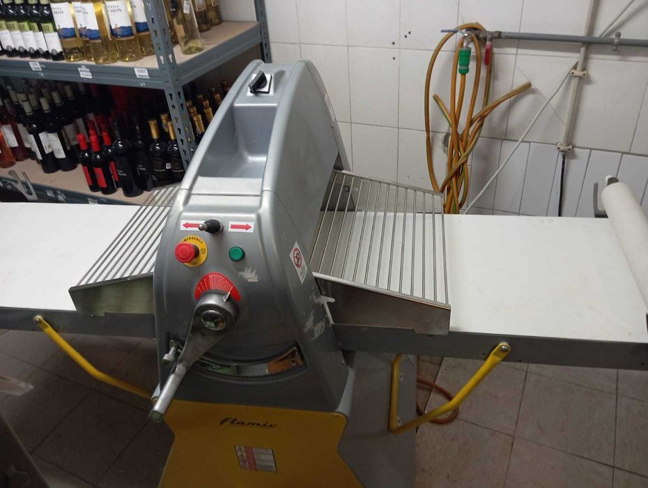 Vendo Laminadora Flamic em otimo estado