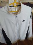Męska kurtka sportowa Adidas, biała z motywem czarnym