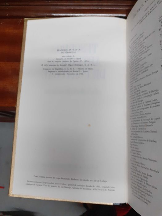 Livro Tesouros Artísticos de Portugal