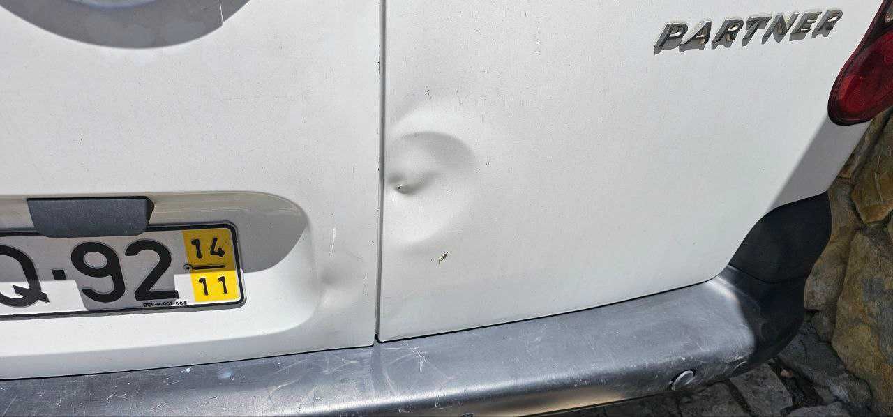 O carro de garagem