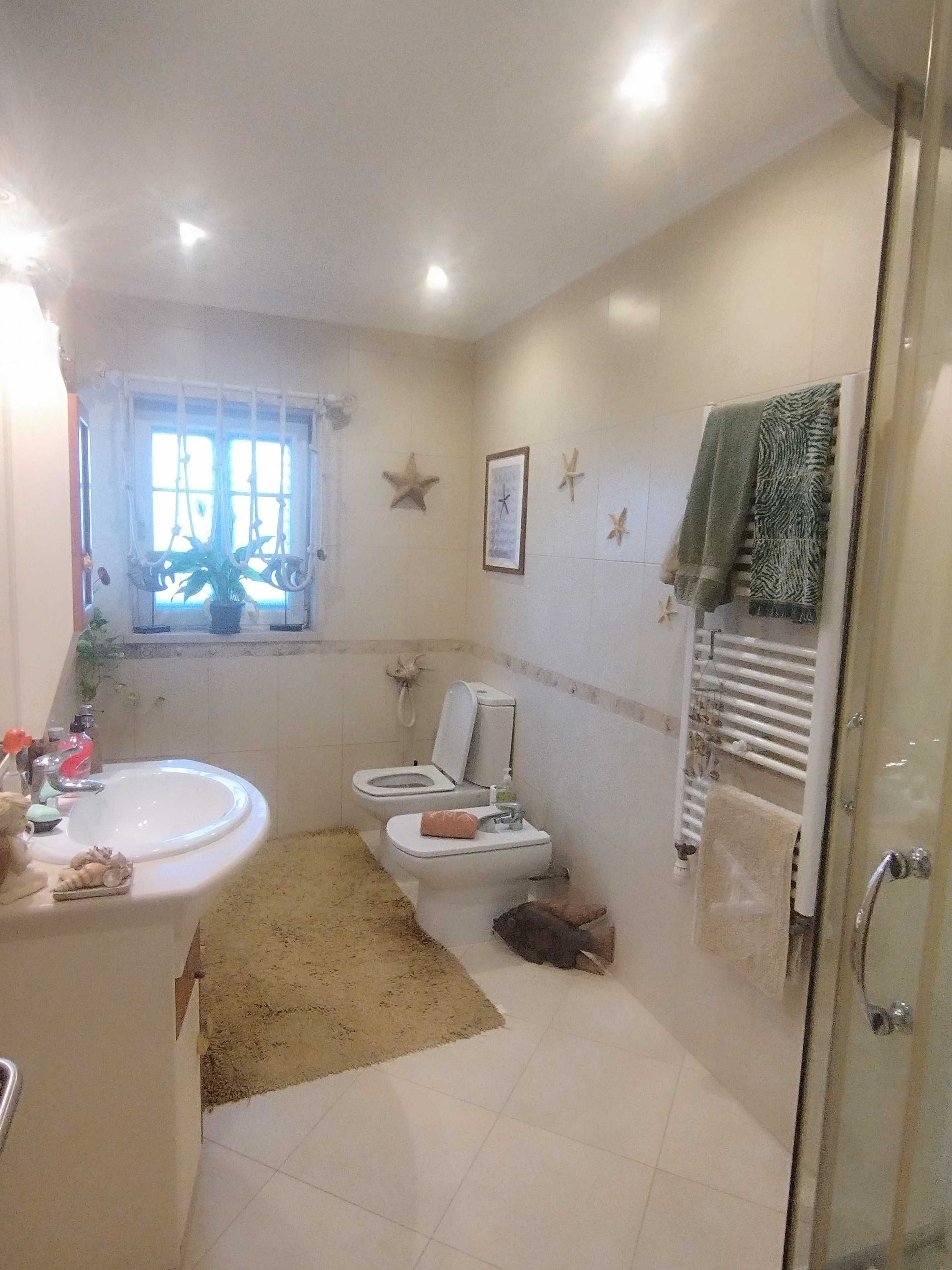 Quarto para alugar apenas a estudante universitário M/F