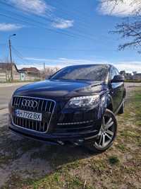 Audi Q7 3.0 бензин  7 мест Quatro 2015