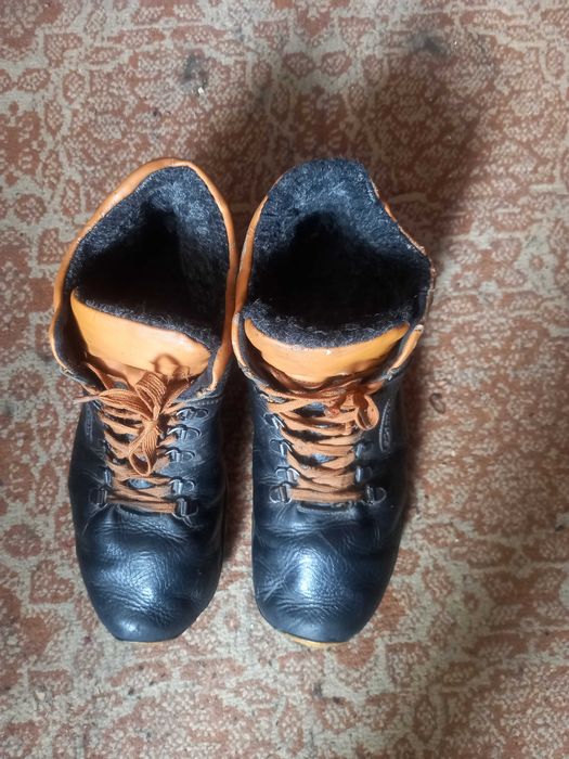 Ботінки з натуральної шкіри  Colombia демісезонно-зимові розмір 44