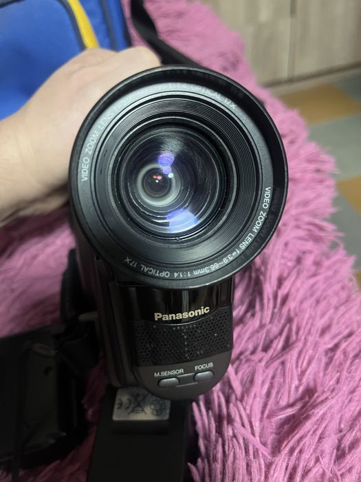 Видеокамера  Panasonic NV-VX30EN