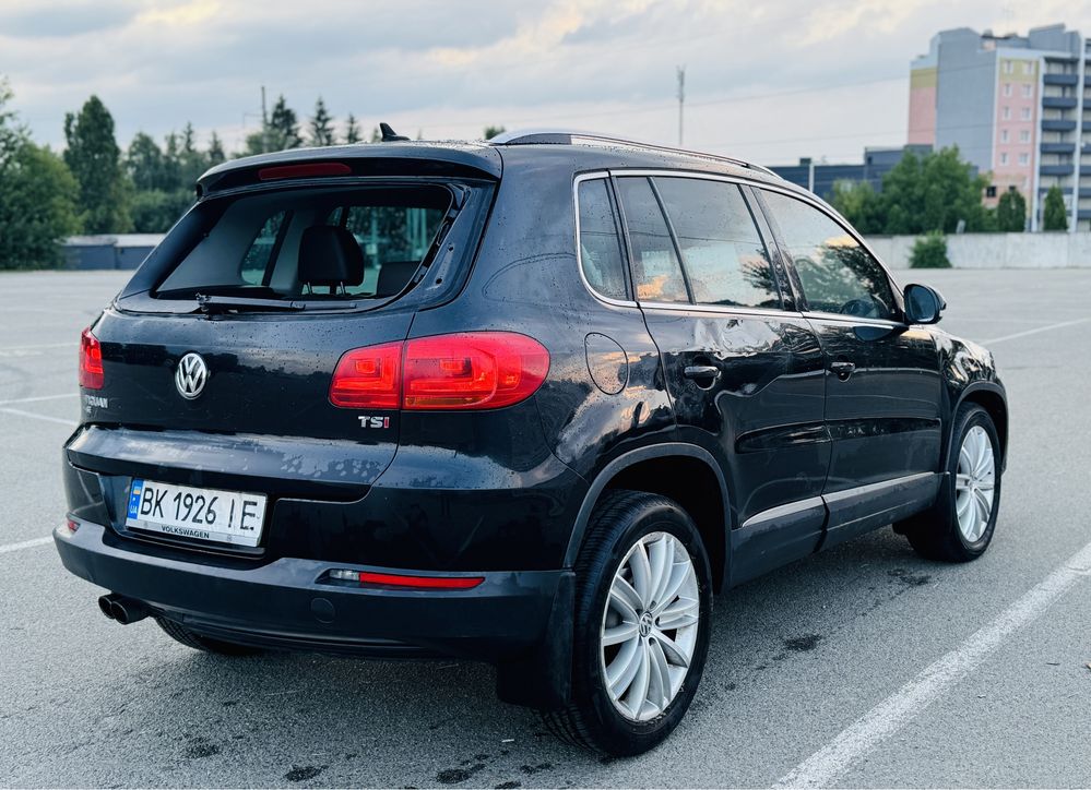 Продам Volkswagen Tiguan 2016 рік 2.0 Бензин після ДТП! На ходу!