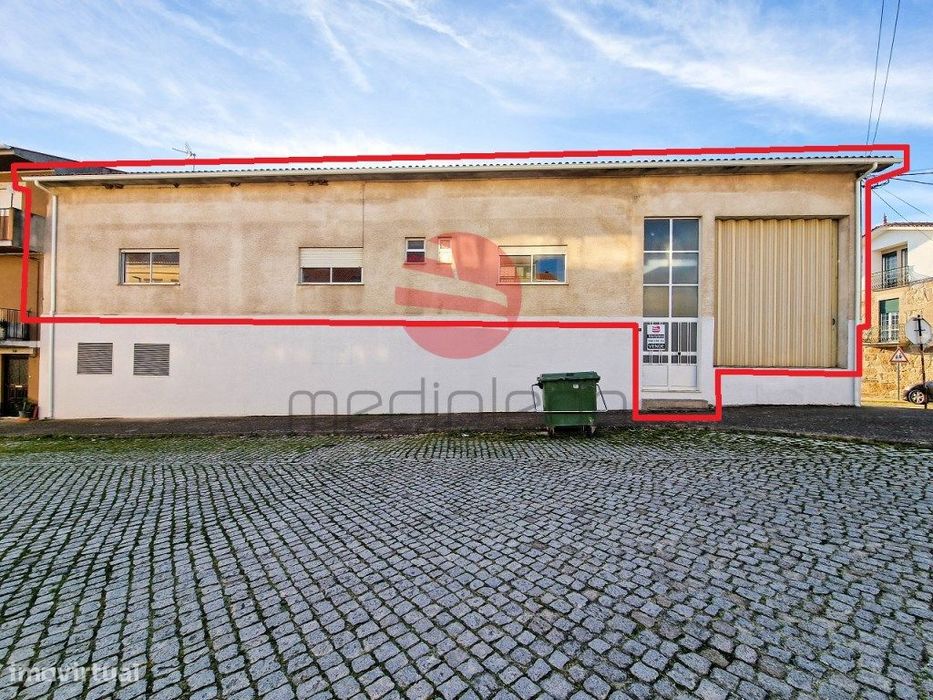 Escritórios /Área Comercial