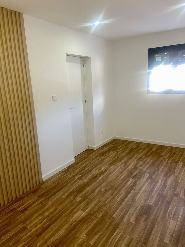 Moradia T2 Indivudal- Completamente restaurada - com Piscina e Coberto