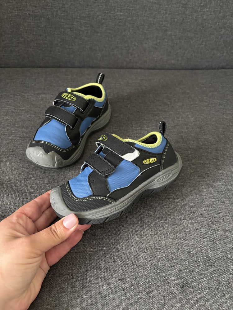 Keen р27/28 устілка 17,5см на стопу до 17см Дитячі кросівки сині/чорні