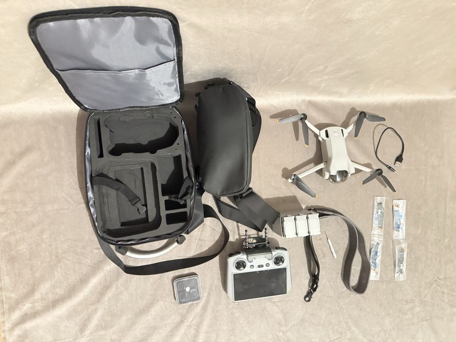 DJI Mini 3 Fly More Combo – Gotowy Zestaw Do Lotu + Akcesoria