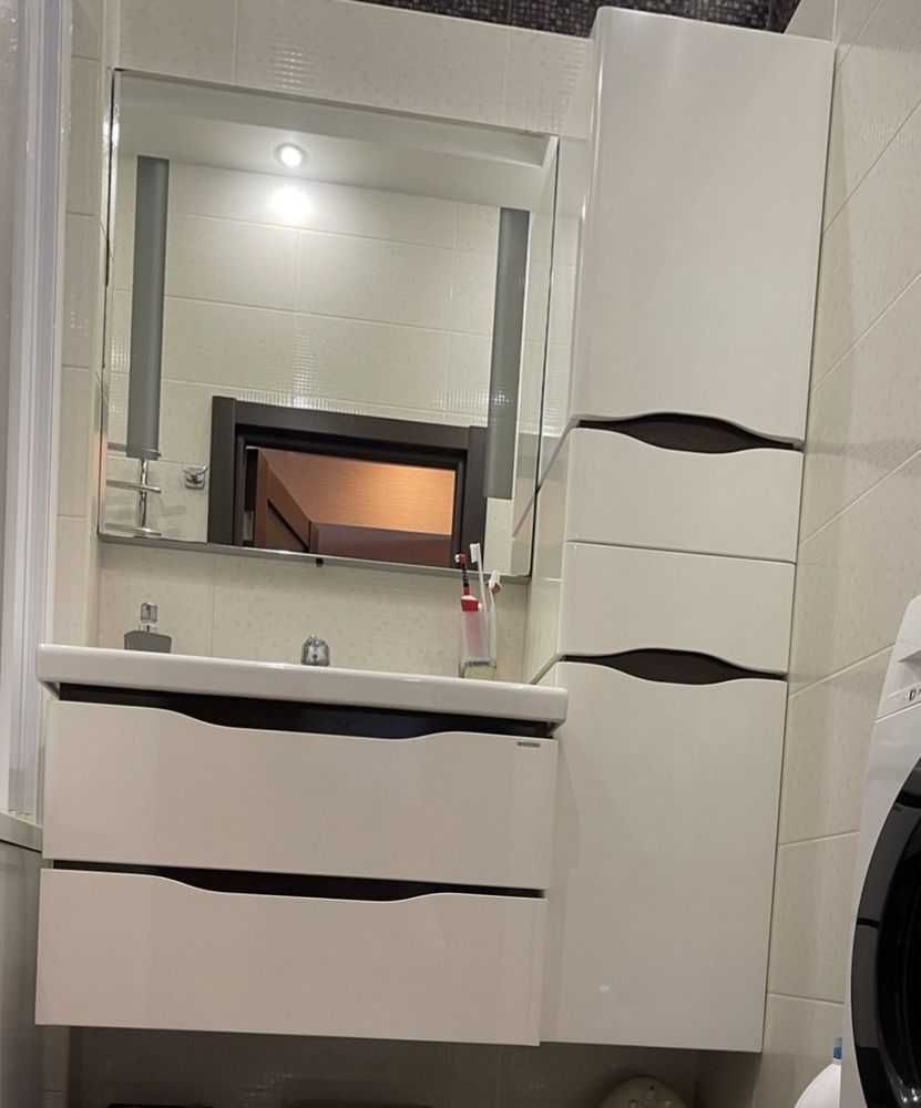 Продам   2к.кв.  Центр   вул.Михаїла Семенко   65000 у.е.      M