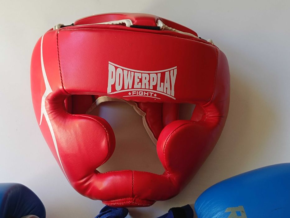 Боксерские перчатки Revenge 14 oz кожа + шлем Powerplay, бинты Fairtex