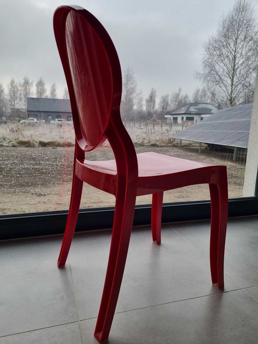 krzesło wzorowane na Kartell Ghost  / czerwone