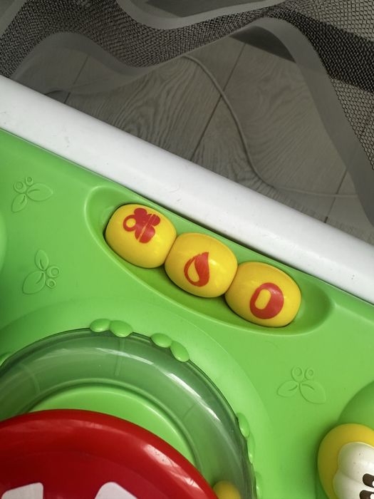 Музичний ігровий столик Chicco