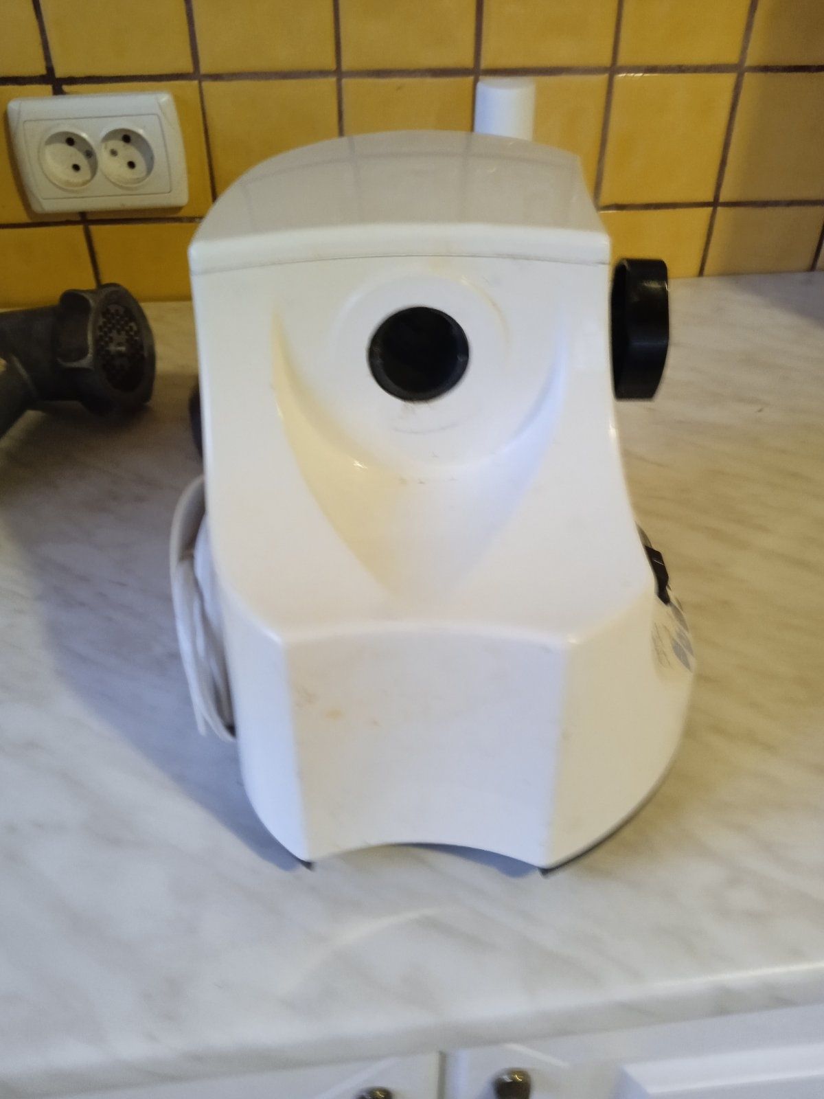 Електрична мясорубка Kenwood