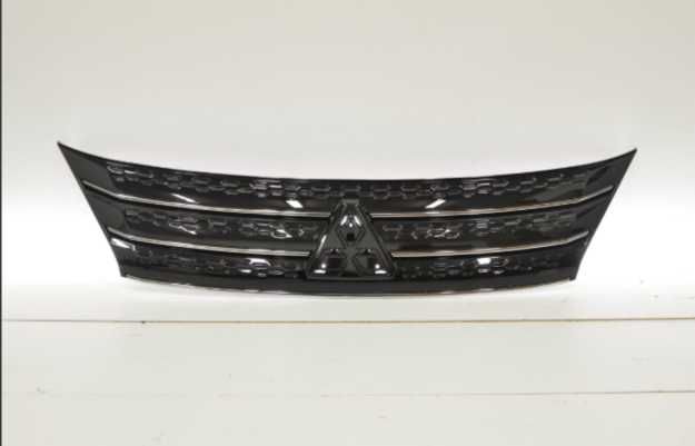 Решітка Mitsubishi Outlander 2021+ PMB07010G