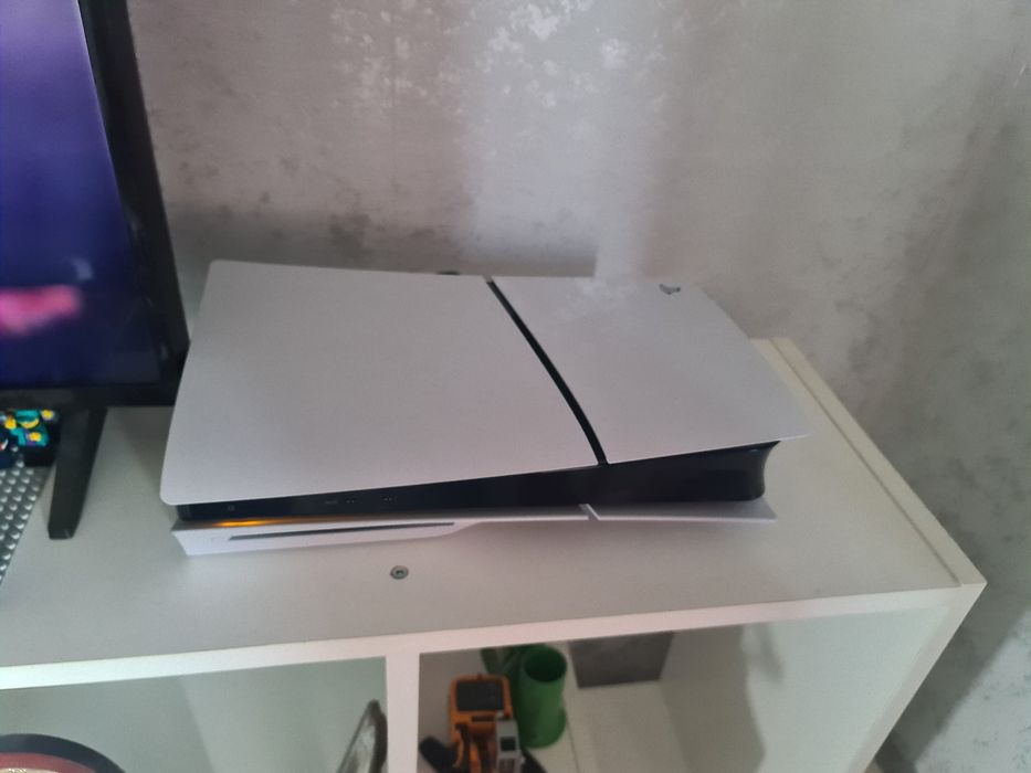 Продам PS5+playstation portal+2 dualsense є коробка і гарантія