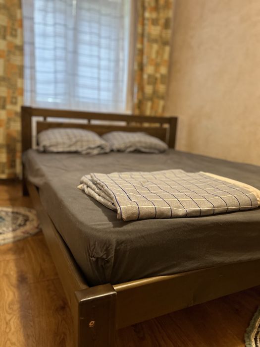 Посуточно, почасово 1 ком, 4 больница 40 лет,