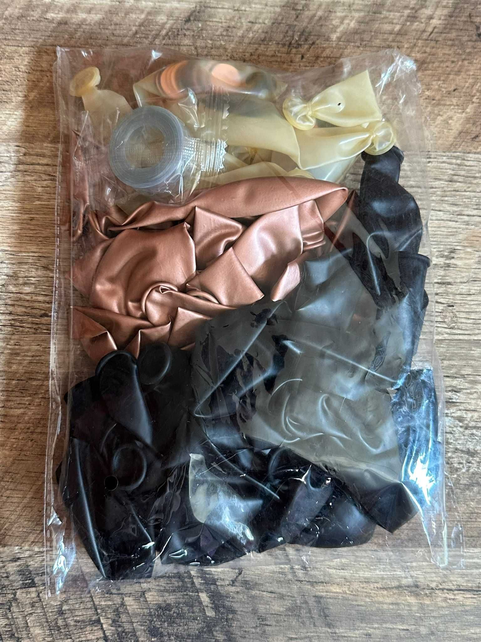 Dekoracja Zestaw Urodzinowy na 40 balon whisky+kurtyna+balony kod 1290