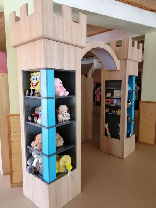 Меблі для магазину