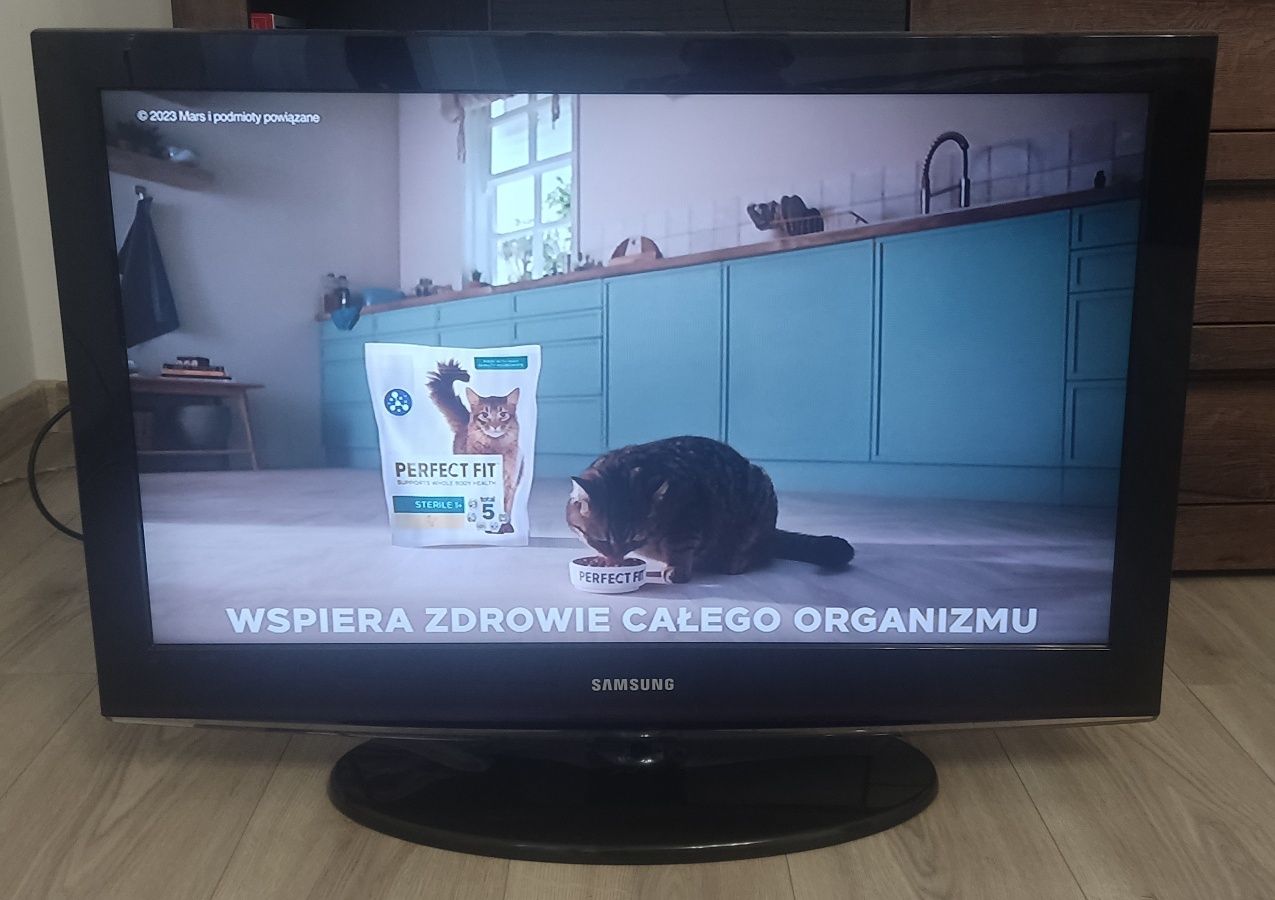 Telewizor Samsung 32 całe