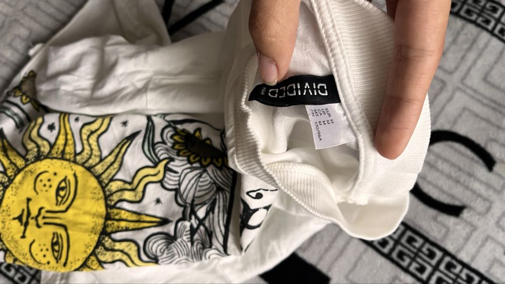 футболка біла жіноча з принтом