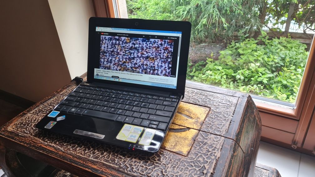 Laptop ASUS Eee PC 1001PX 10,1"  1GB RAM 250GB Dysk Win7Starter