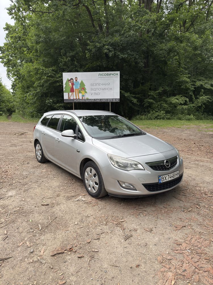 Opel astra.