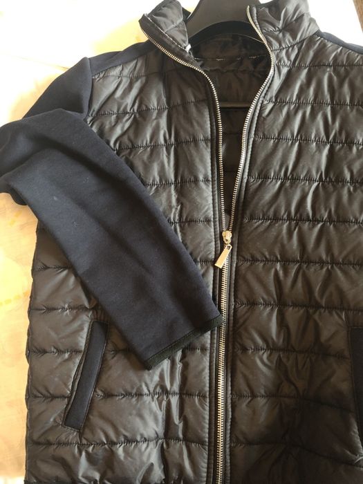 Blusão preto almofadado! Impecável. 10-12 anos