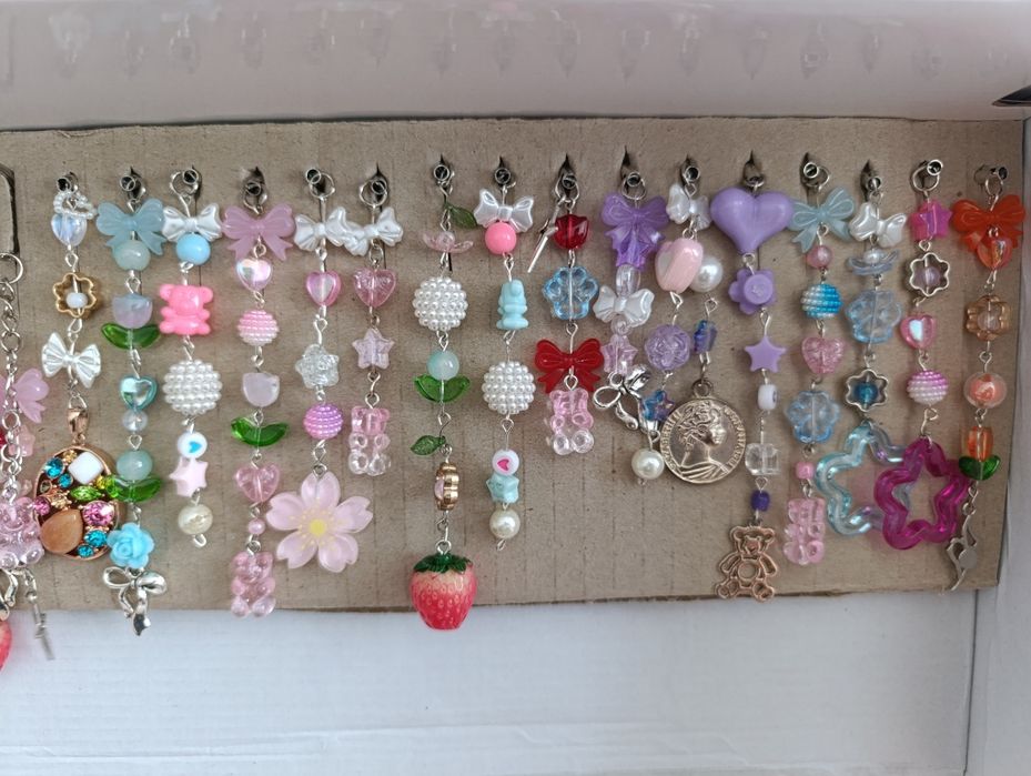 Вироби з бісеру ручної роботи брелок браслет