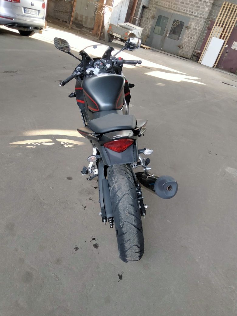 Honda CBR 300R Хонда