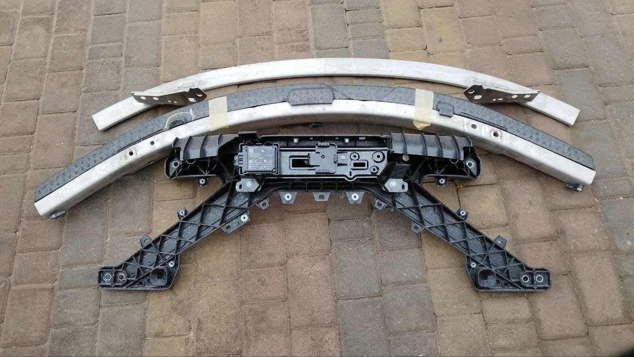 Абсорбер передній Tesla Model 3