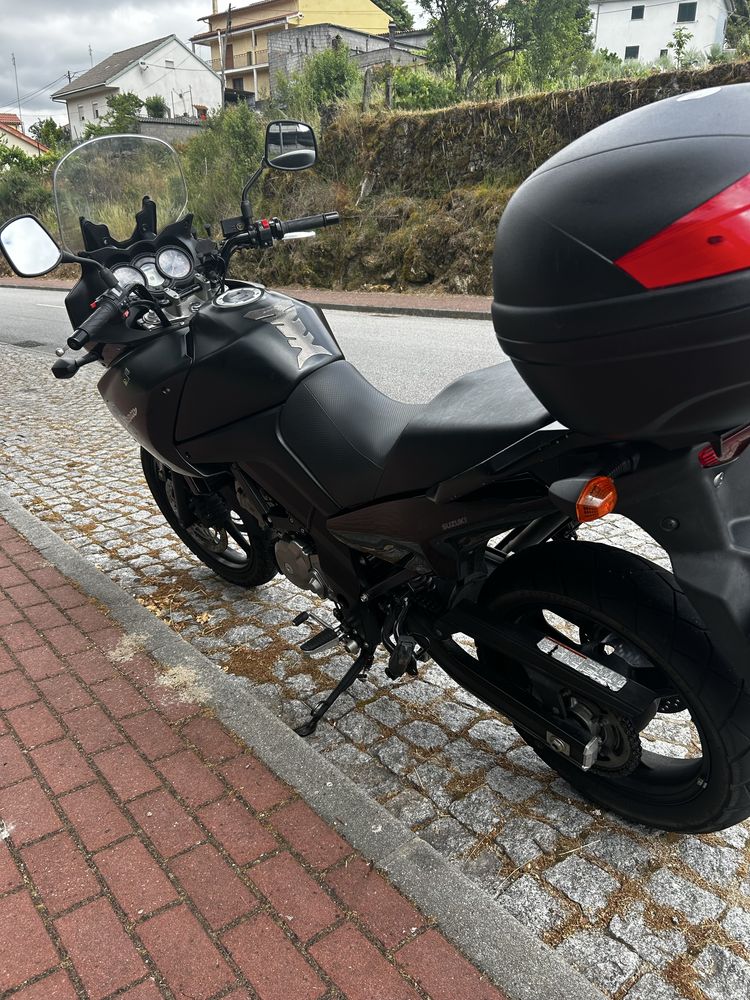 Suzuki vstrom 650 dl igual a nova