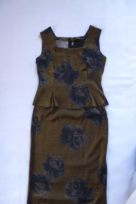 Bluzka i spódnica, elegancki piękny komplet złoto w róże r. 38 UNIKAT