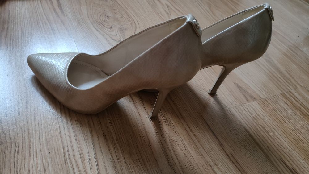 Buty na obcasie rozmiar 39