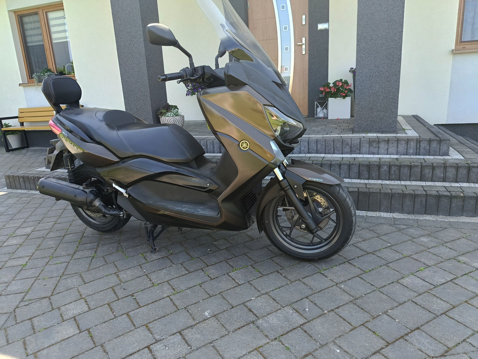 Skuter Yamaha X-Max 125