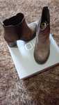Botas, tamanho 37