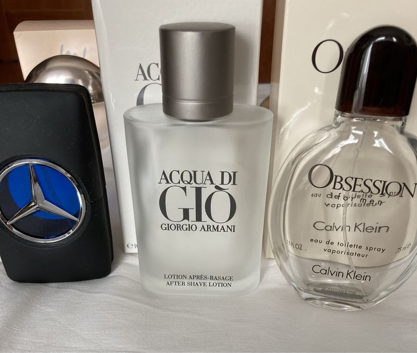 Coleção de frascos de perfume (vazios)