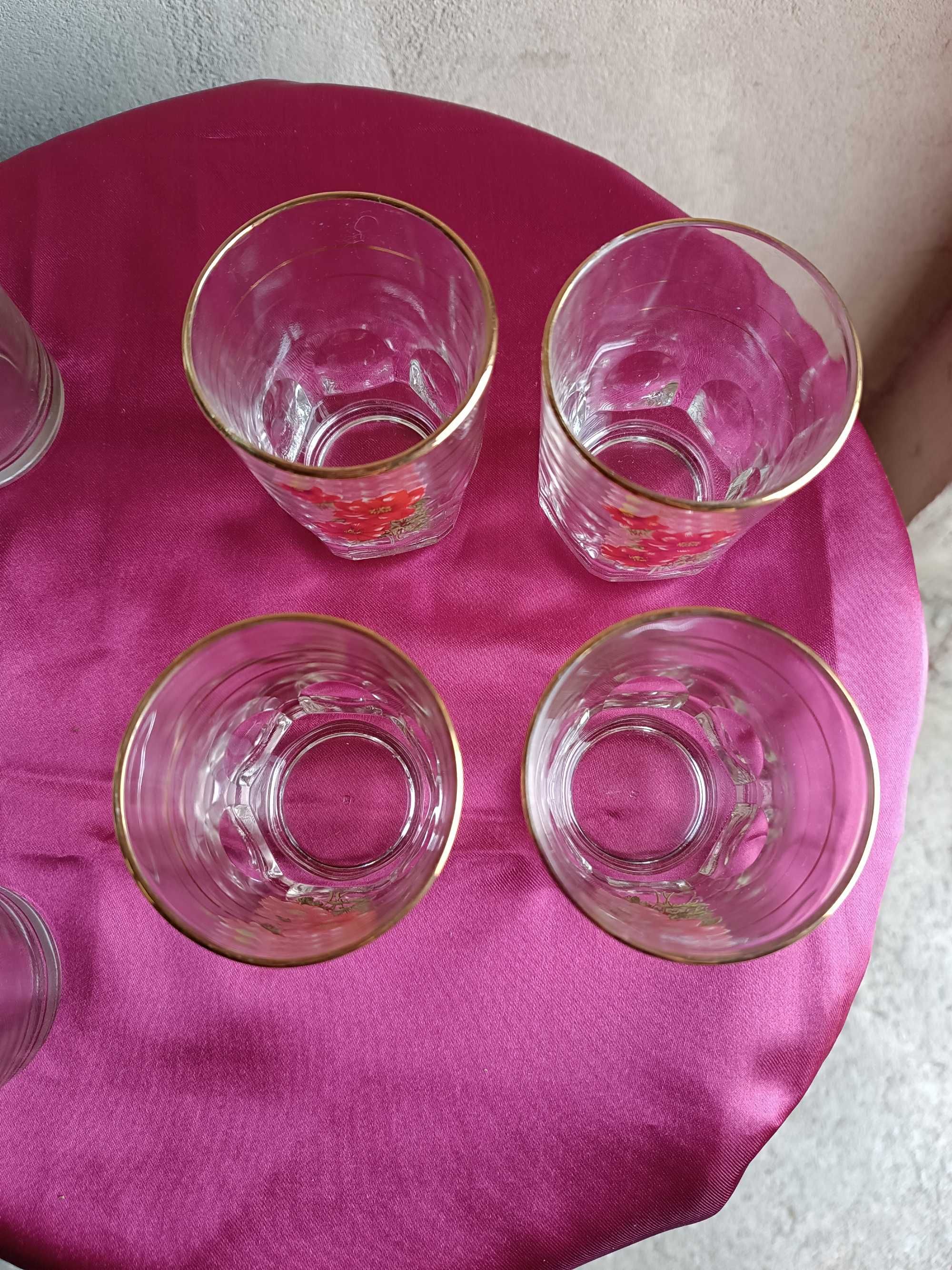 Conjunto de 4 copos antigos