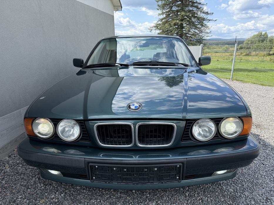 BMW 5 E34 музейна