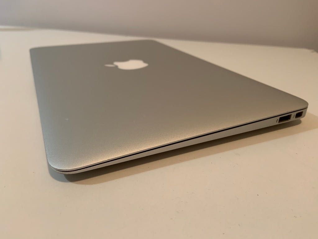 ŚLICZNY i Szybki - Apple MacBook Air 11.6 i5 1.6 SSD 128GB Laptop