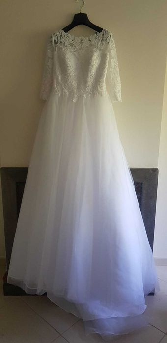 NOVO Vestido de noiva com renda e mangas
