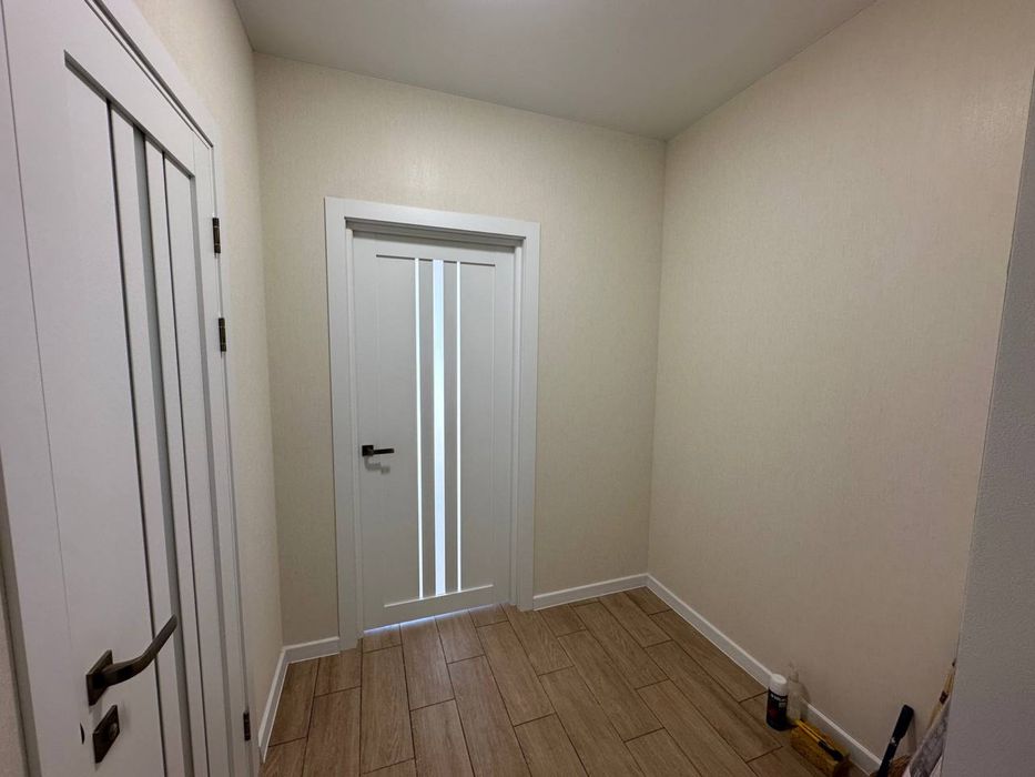 Простора квартира щ новим ремонтом! Без комісії! 15 зв ввд Києва!