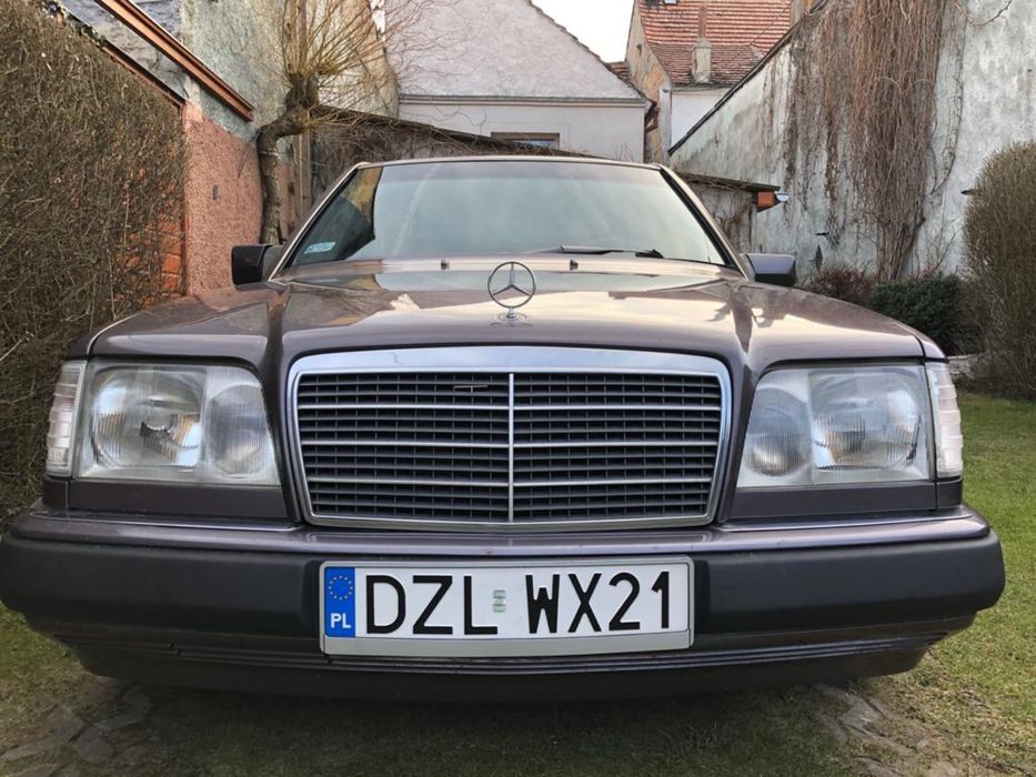 Mercedes Benz 300D W124 Stan kolekcjonerski /Oryginał