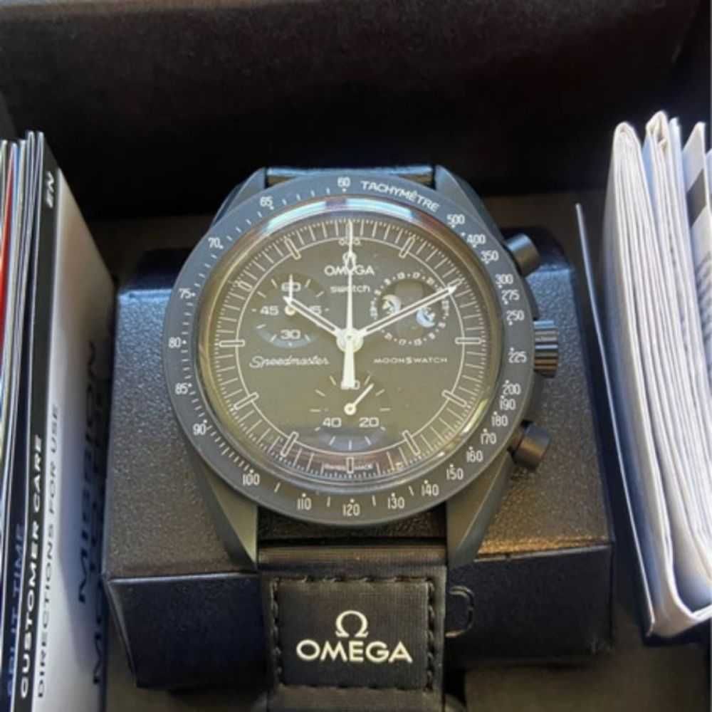 Omega x Swatch Snoopy SO33B700 – Edycja Specjalna