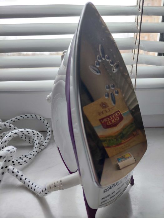 Дорожний компактний утюг Scarlett SC 335S 800W