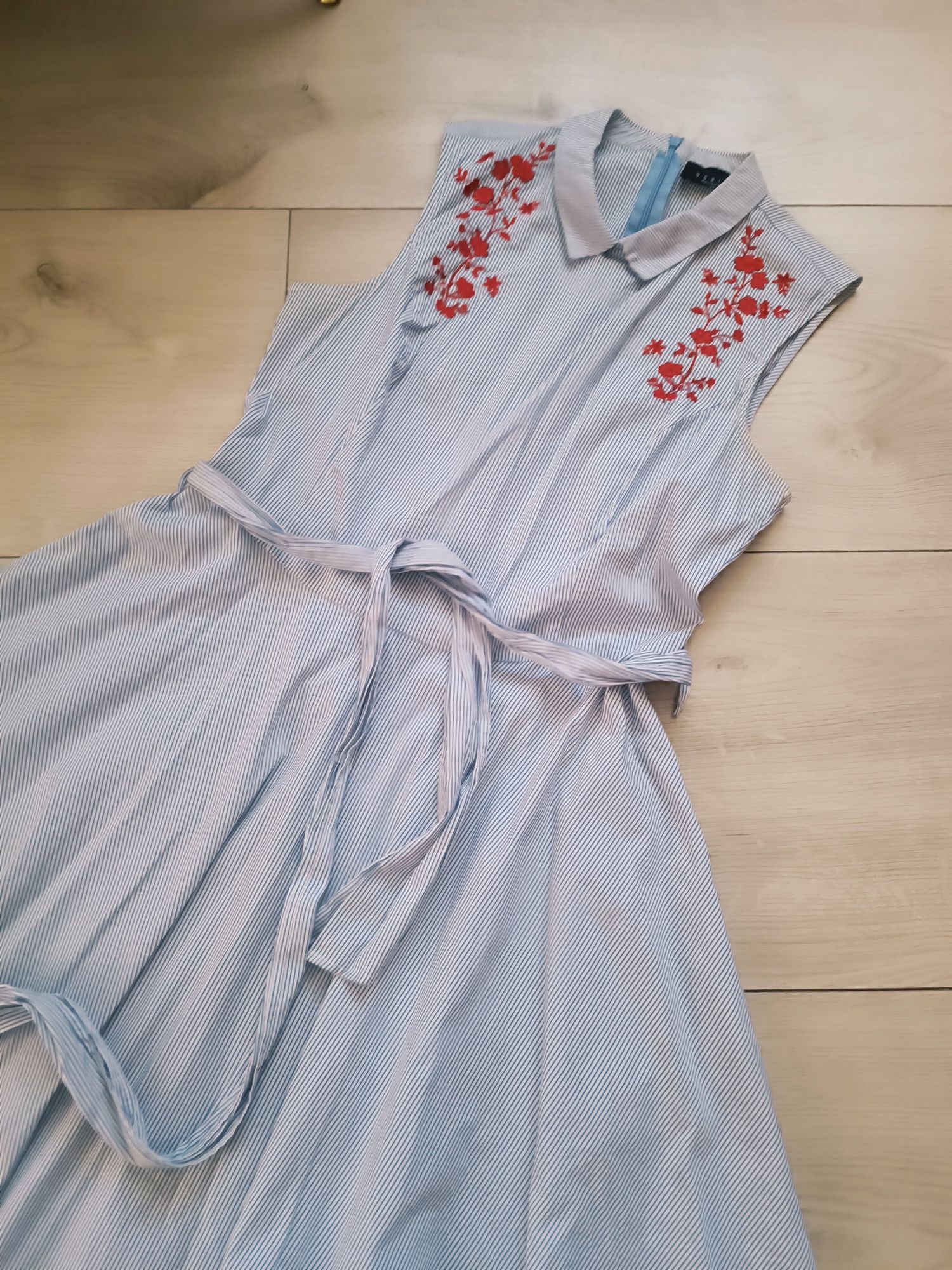 Elegancka sukienka damska Mohito r.42